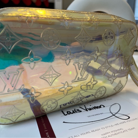 Louis Vuitton Pochette Volga Prism - Picture 10 of 16